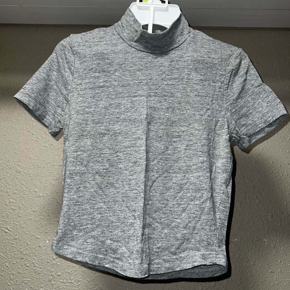 Tilly’s Grey Turtleneck Short Sleeve Top